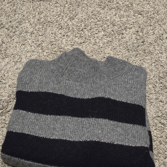 Rails Gray and Black Turtleneck Sweater - Picture 2 of 6